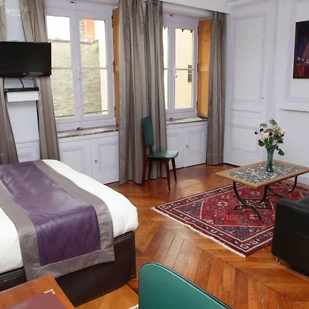 Hotel Des Celestins 3*